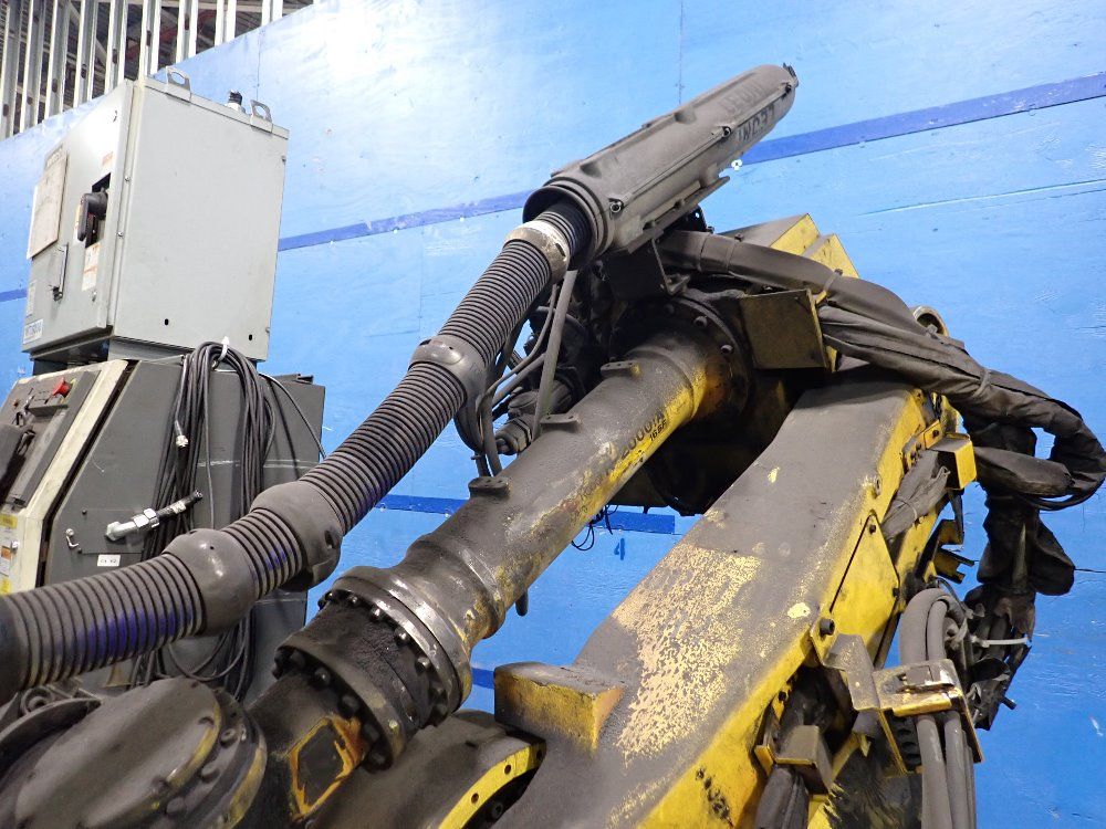 Fanuc 2003 Fanuc R2000ia165f Robot
