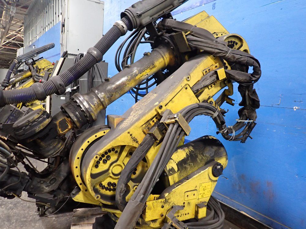 Fanuc 2003 Fanuc R2000ia165f Robot