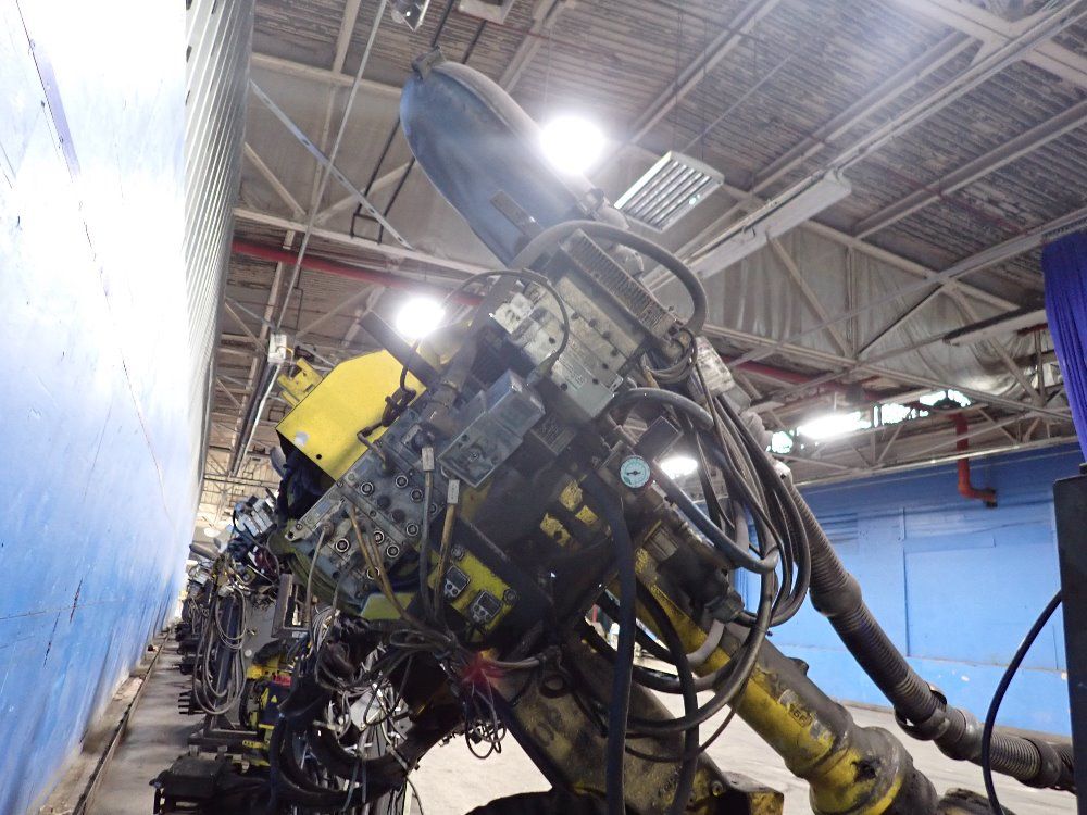 Fanuc 2003 Fanuc R2000ia165f Robot