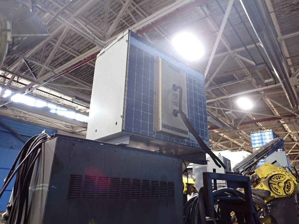 Fanuc 2003 Fanuc R2000ia165f Robot