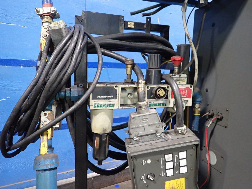 Fanuc 2003 Fanuc R2000ia165f Robot