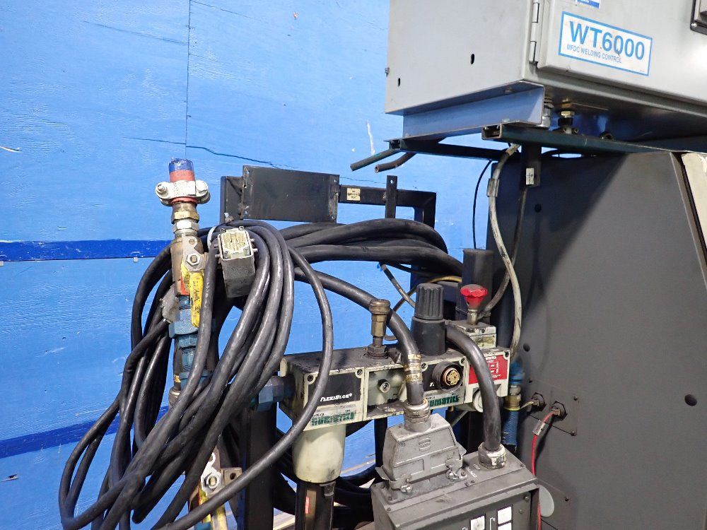 Fanuc 2003 Fanuc R2000ia165f Robot
