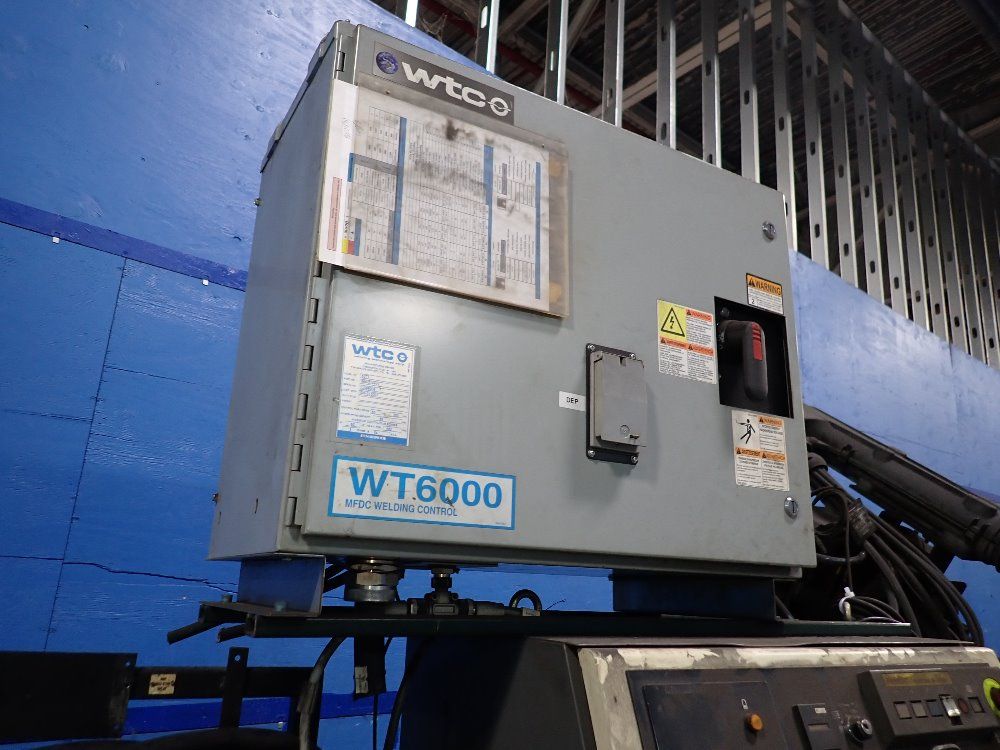 Fanuc 2003 Fanuc R2000ia165f Robot