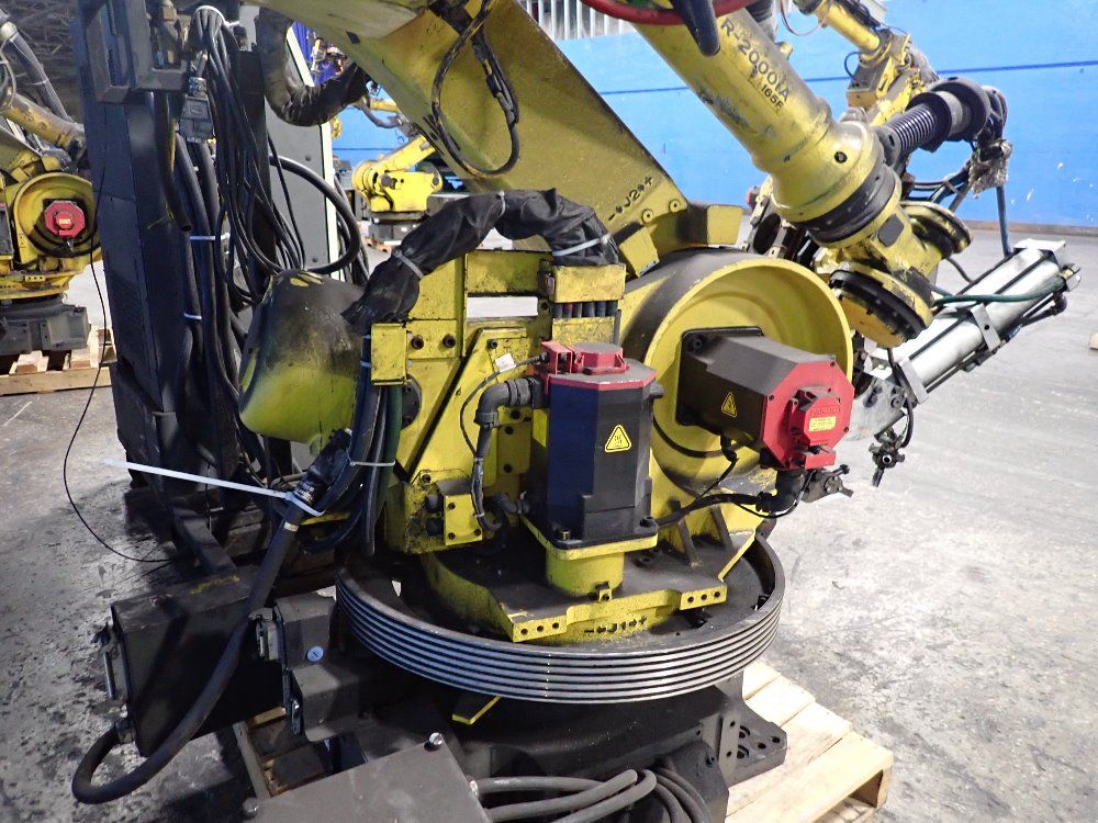 Fanuc 2004 Fanuc R-2000ib/165f Robot - R-2000ib/165f