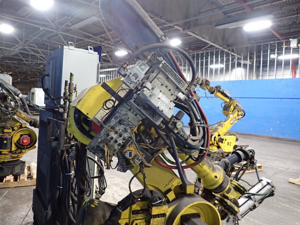 Fanuc 2004 Fanuc R-2000ib/165f Robot - R-2000ib/165f
