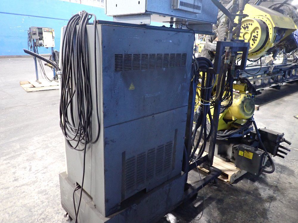 Fanuc 2004 Fanuc R-2000ib/165f Robot - R-2000ib/165f