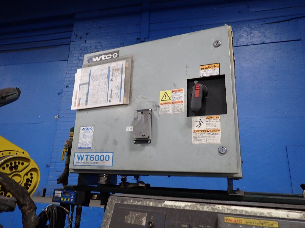 Fanuc 2004 Fanuc R-2000ib/165f Robot - R-2000ib/165f