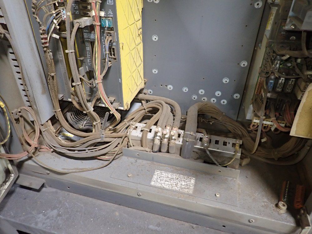 Fanuc 2004 Fanuc R-2000ib/165f Robot - R-2000ib/165f