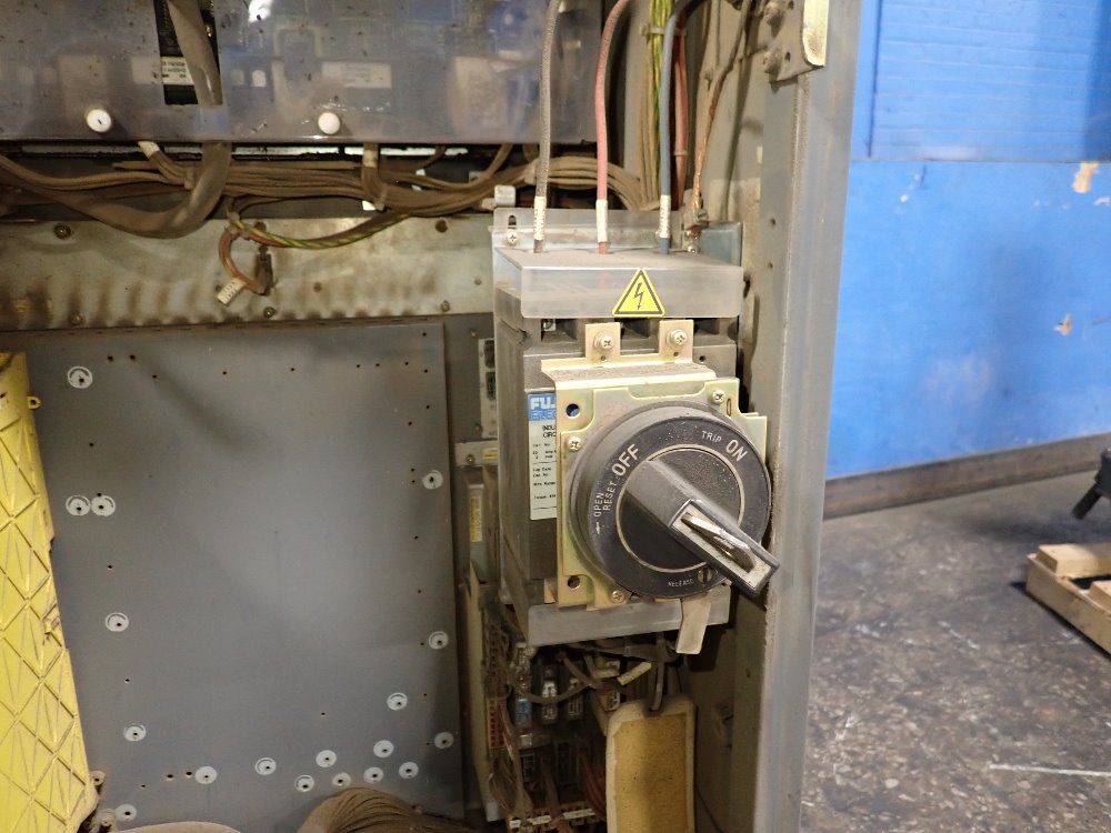 Fanuc 2004 Fanuc R-2000ib/165f Robot - R-2000ib/165f