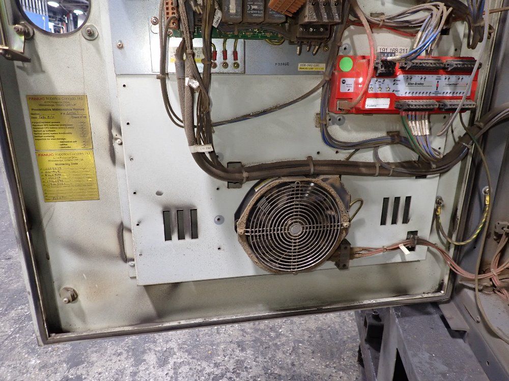 Fanuc 2004 Fanuc R-2000ib/165f Robot - R-2000ib/165f