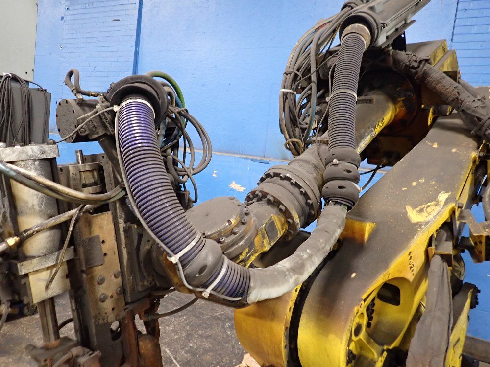 Fanuc 2005 Fanuc R-2000ib/165f Robot - R-2000ib/165f