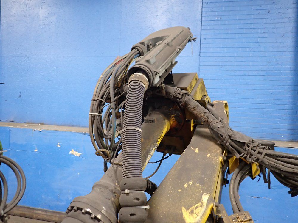 Fanuc 2005 Fanuc R-2000ib/165f Robot - R-2000ib/165f