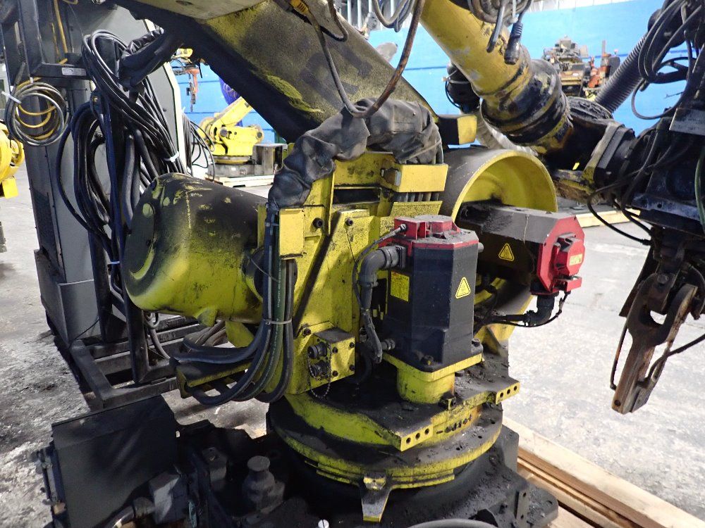 Fanuc 2005 Fanuc R-2000ib/165f Robot - R-2000ib/165f