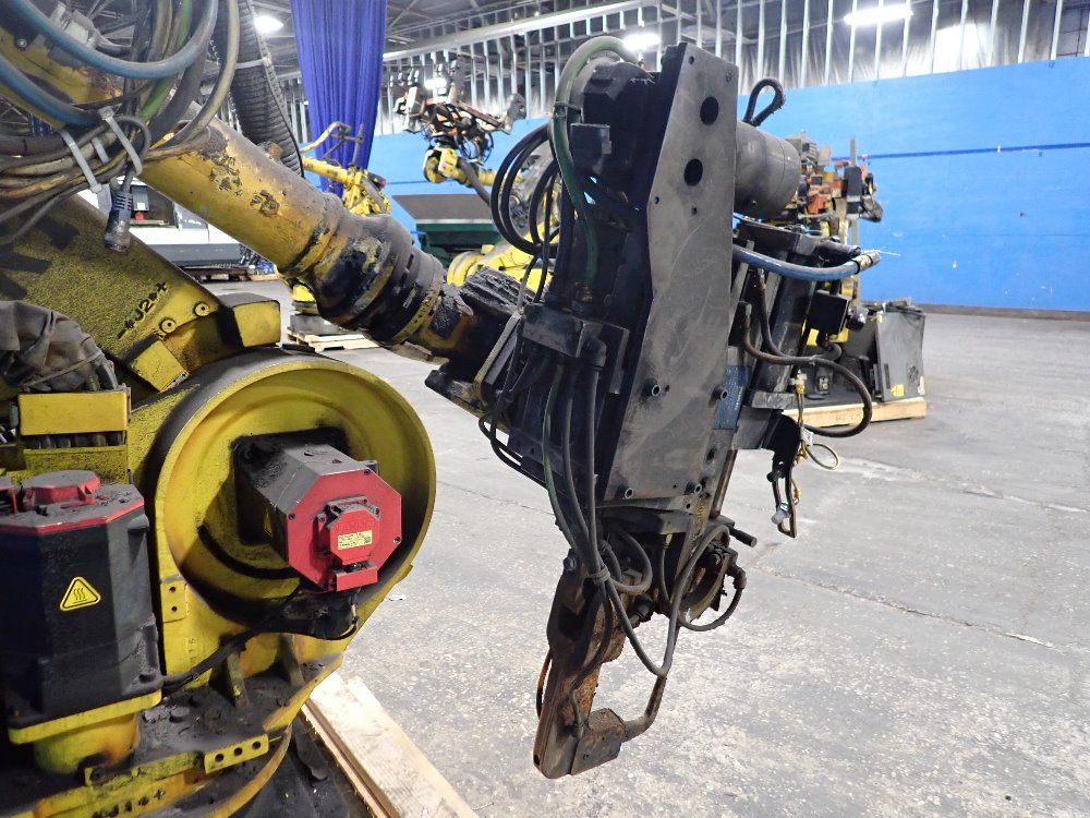 Fanuc 2005 Fanuc R-2000ib/165f Robot - R-2000ib/165f