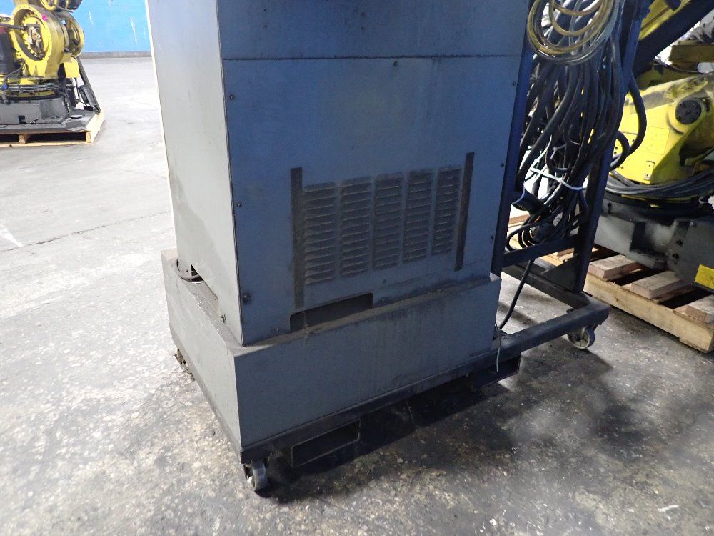 Fanuc 2005 Fanuc R-2000ib/165f Robot - R-2000ib/165f