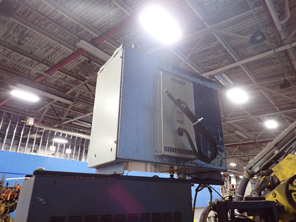 Fanuc 2005 Fanuc R-2000ib/165f Robot - R-2000ib/165f