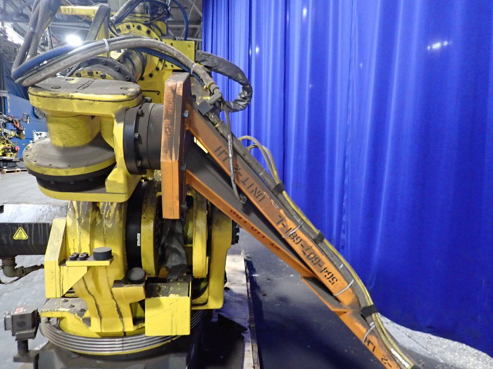 Fanuc 2000 Fanuc S430if Robot