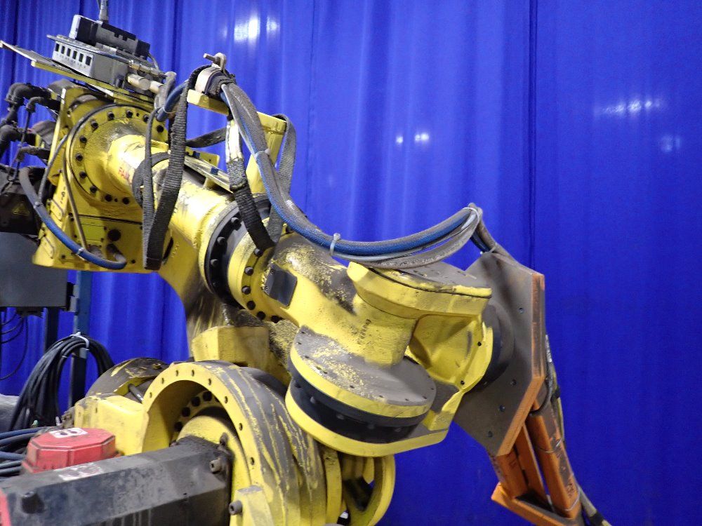 Fanuc 2000 Fanuc S430if Robot