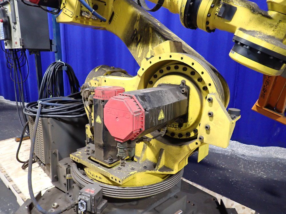 Fanuc 2000 Fanuc S430if Robot