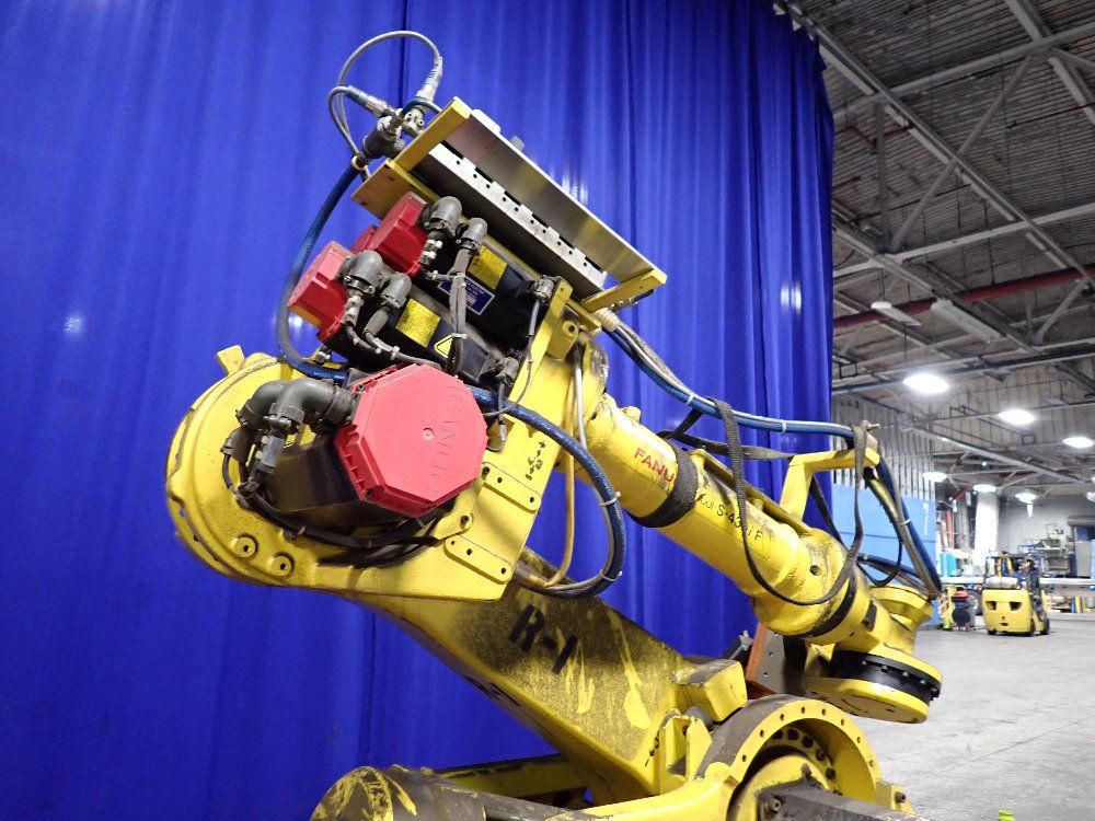 Fanuc 2000 Fanuc S430if Robot