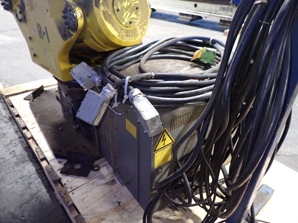 Fanuc 2000 Fanuc S430if Robot