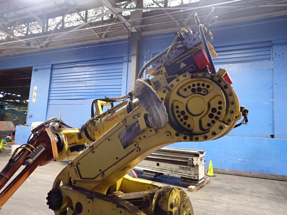 Fanuc 2000 Fanuc S430if Robot