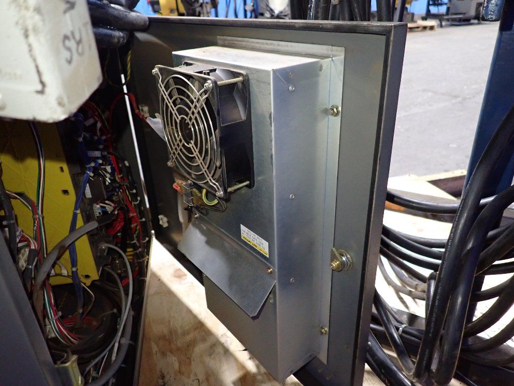 Fanuc 2000 Fanuc S430if Robot