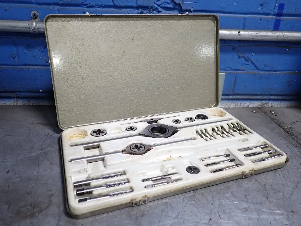 Narex Threader - M-1