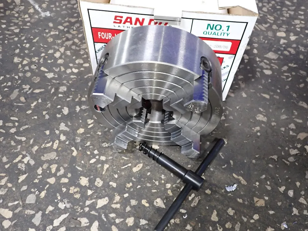 8" 4 JAW CHUCK