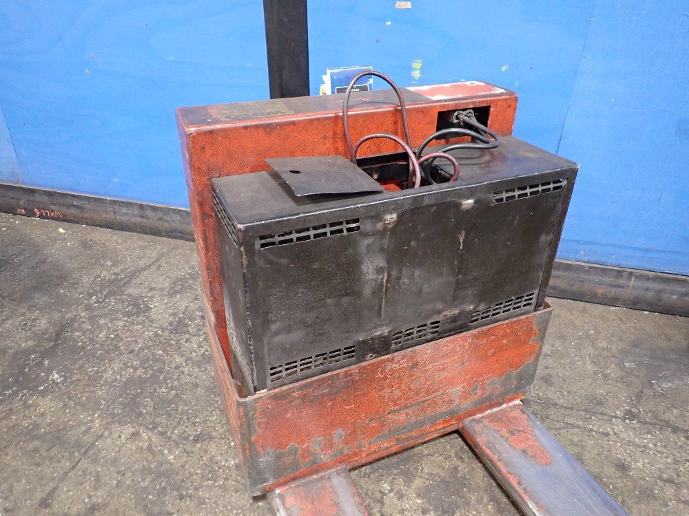 Daewoo Electric Pallet Jack