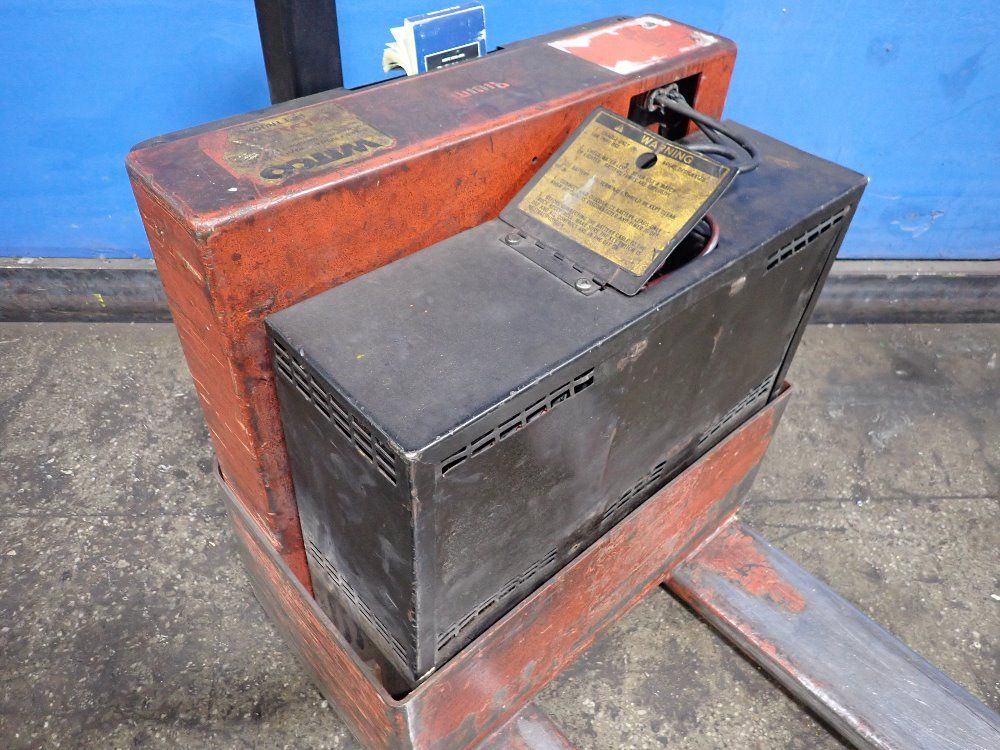 Daewoo Electric Pallet Jack