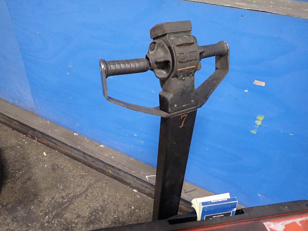 Daewoo Electric Pallet Jack