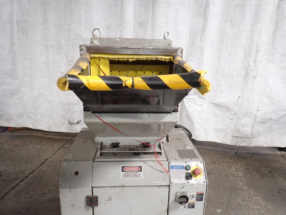 Milacron 10 Hp 2004 Milacron Mfg-14 Granulator - Mfg-14