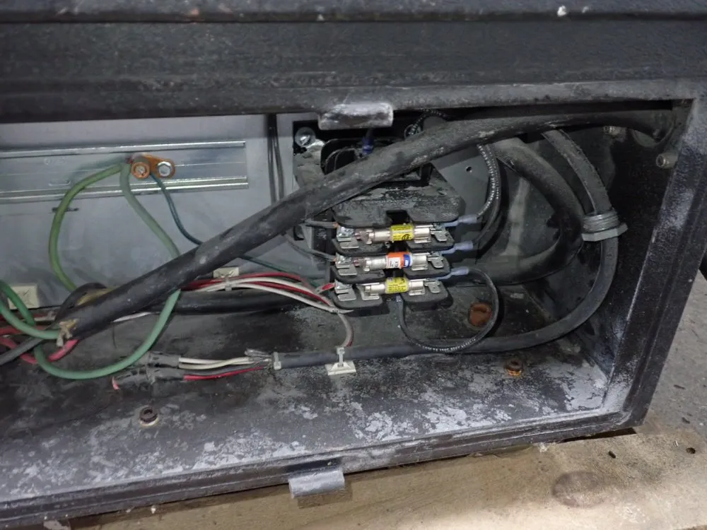 Milacron 10 Hp 2006 Milacron Mfg-14 Granulator - Mfg-14