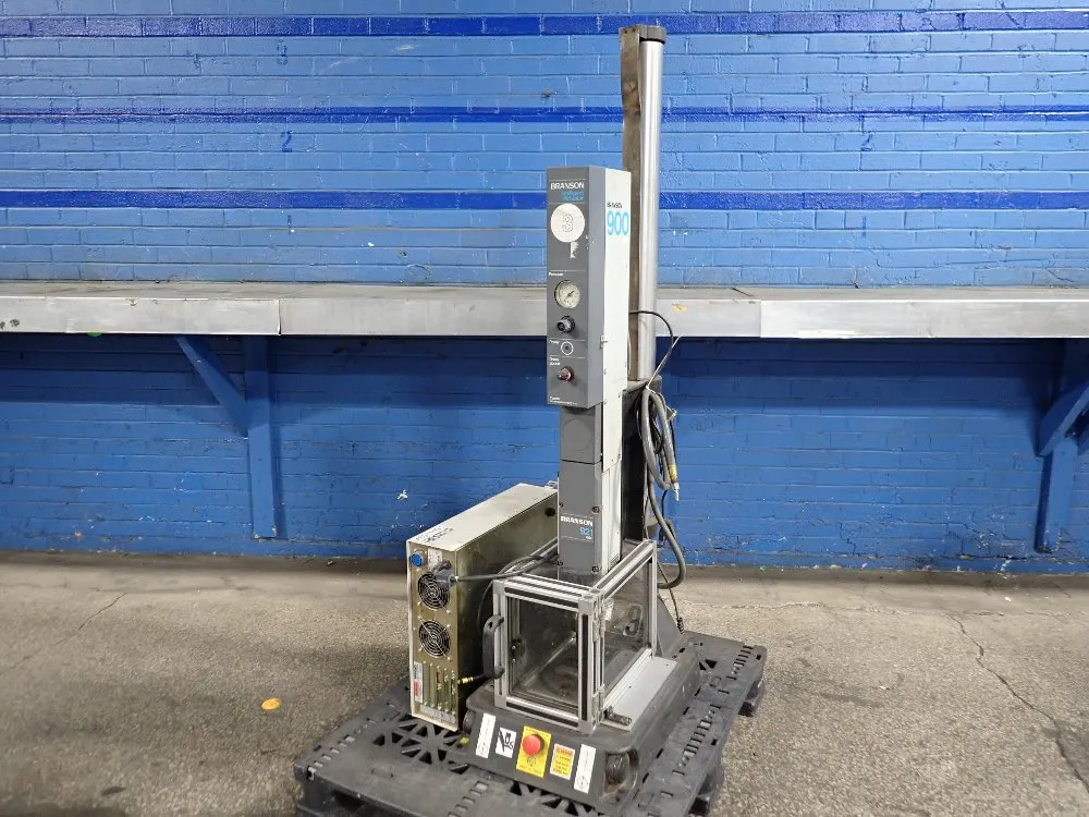 ULTRASONIC WELDER