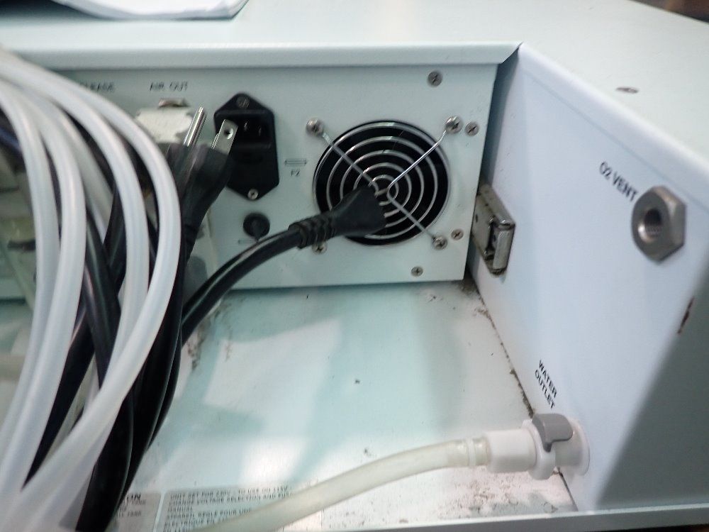 Perkin Elmer Hydrogen Generator Powers On