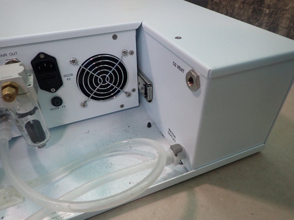 Perkin Elmer Hydrogen Generator Doesnt Have Full Set Of Cords Powers On