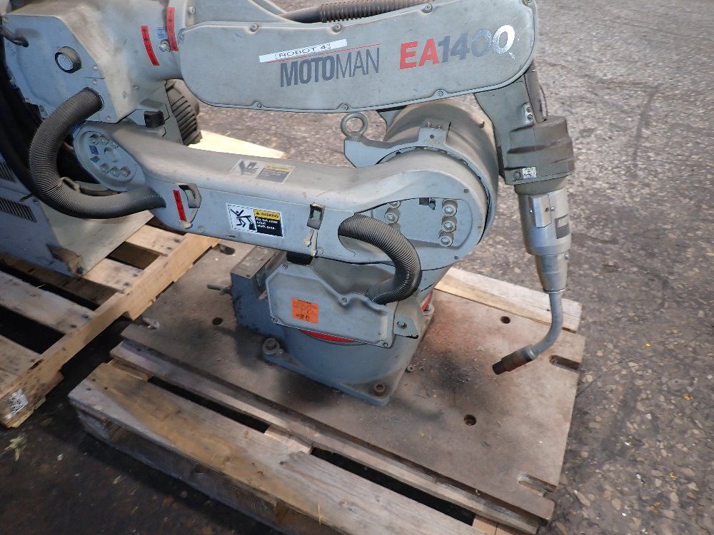 Motoman 2004 Motoman Yrea1400a02 Robot