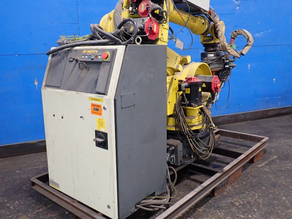 Fanuc 2003 Fanuc R2000ia165f Robot