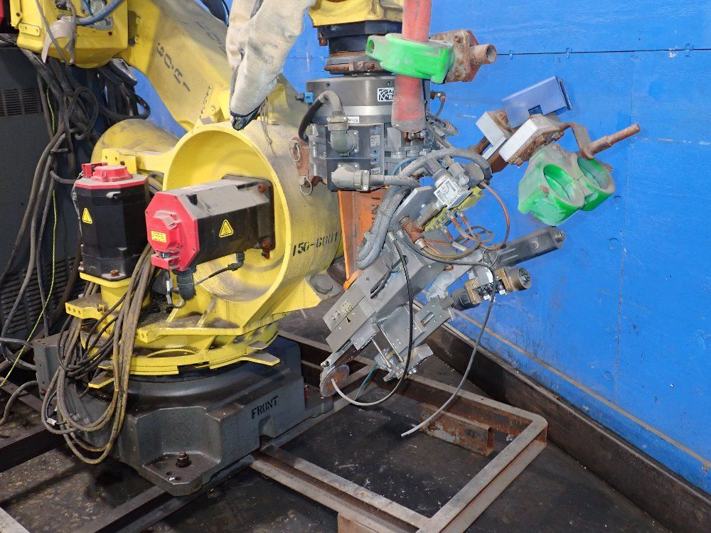 Fanuc 2003 Fanuc R2000ia165f Robot