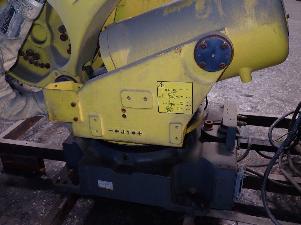Fanuc 2003 Fanuc R2000ia165f Robot