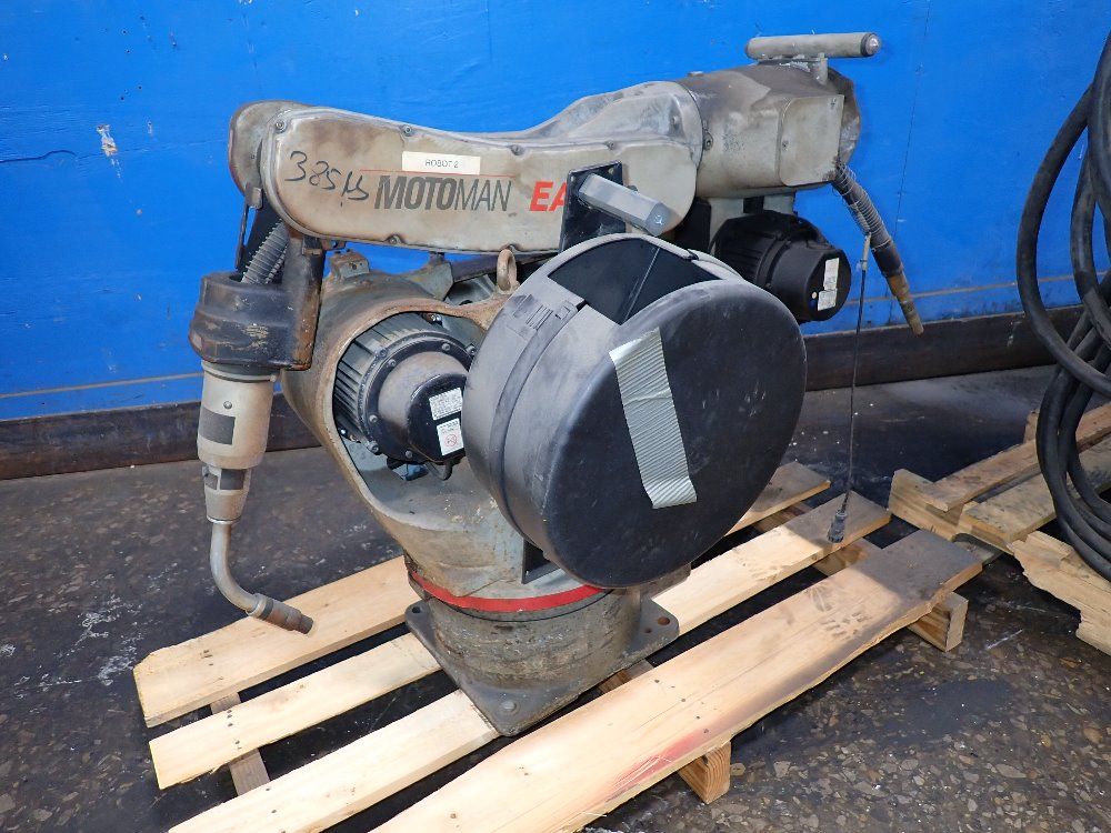 Motoman 2004 Motoman Yrea1400a02 Robot