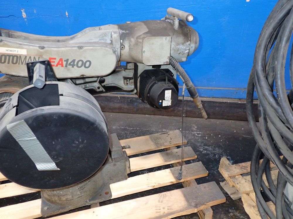 Motoman 2004 Motoman Yrea1400a02 Robot