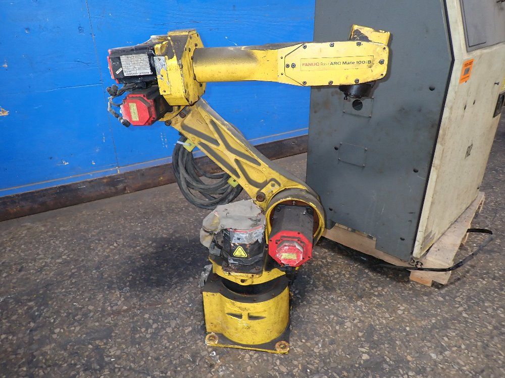 Fanuc 2001 Fanuc Arc Mate 100ib Robot