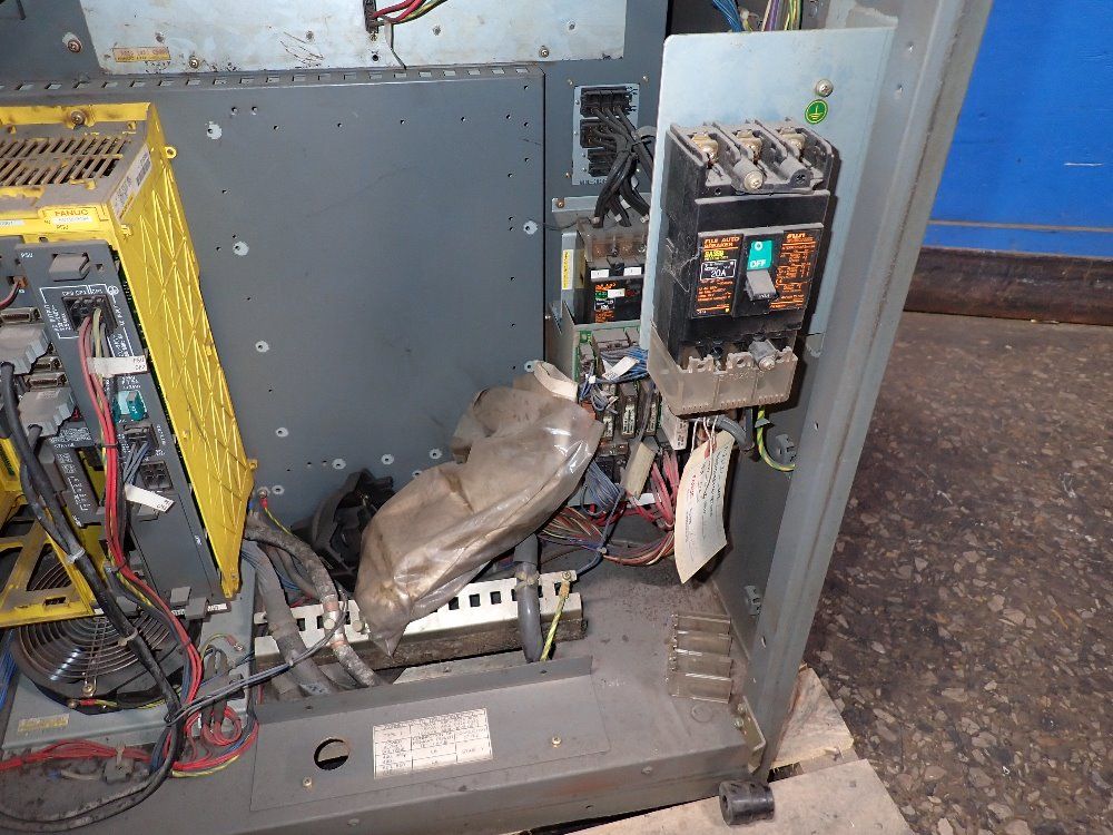 Fanuc 2001 Fanuc Arc Mate 100ib Robot
