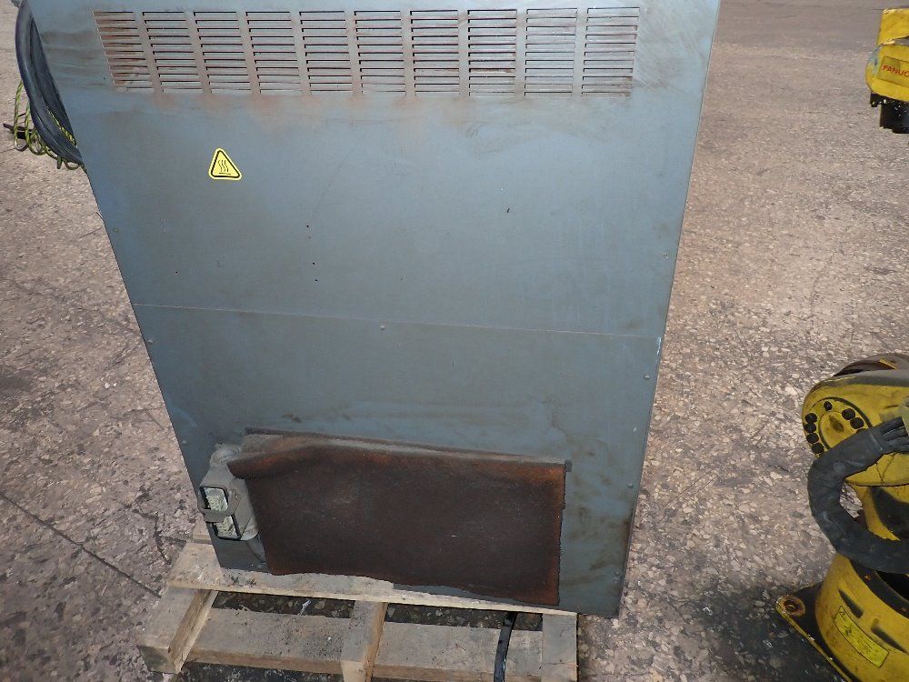 Fanuc 2001 Fanuc Arc Mate 100ib Robot
