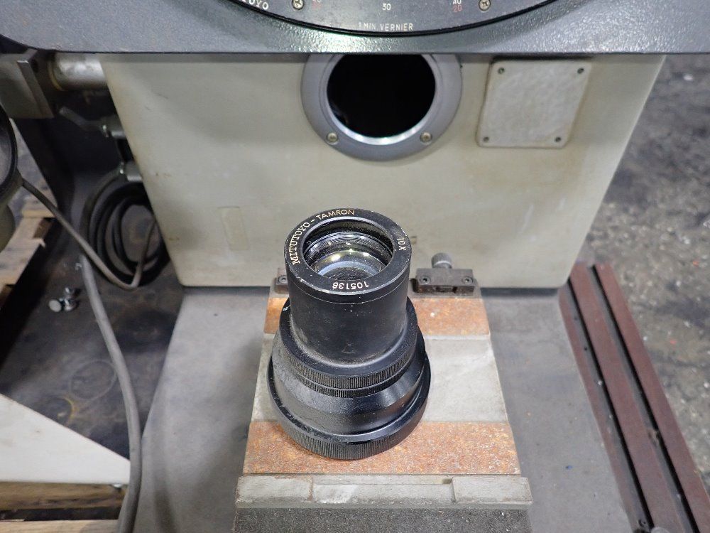 Mitutoyo Mitutoyo Ph350 Optical Comparator