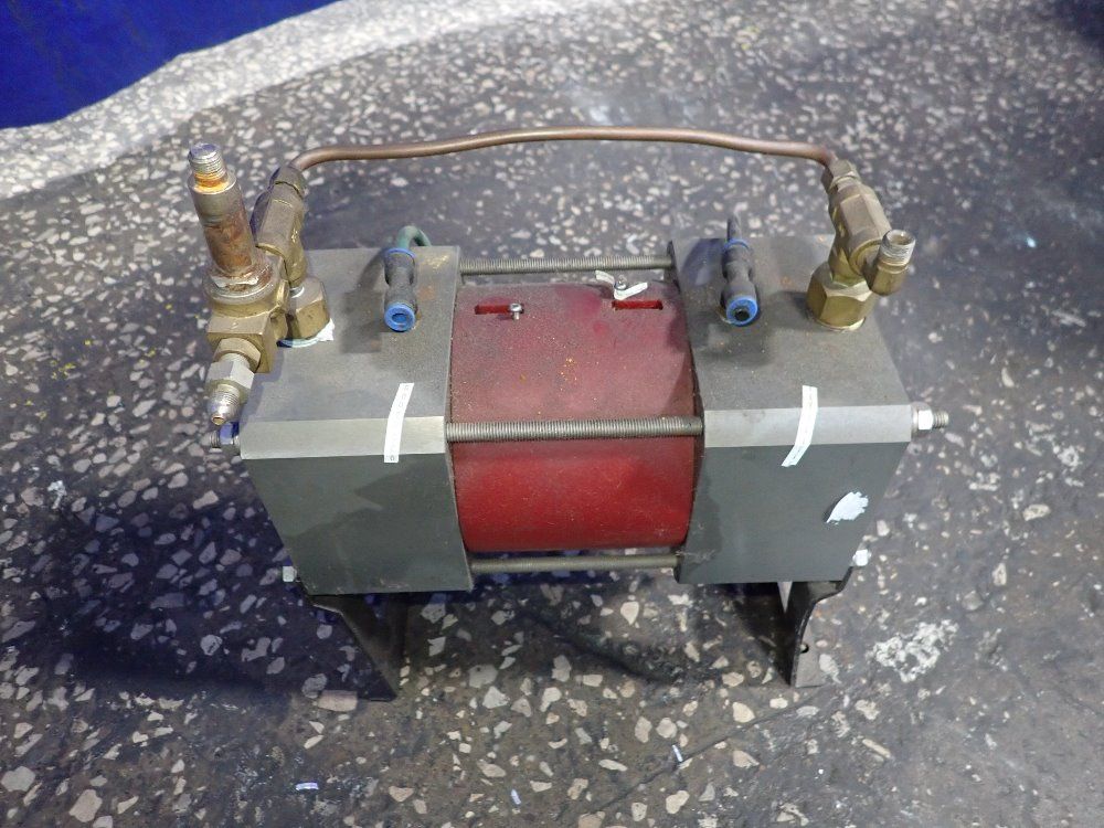  Cylinder