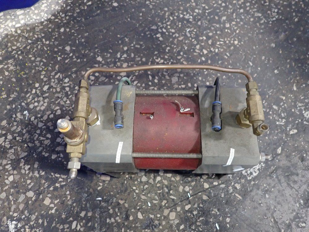  Cylinder