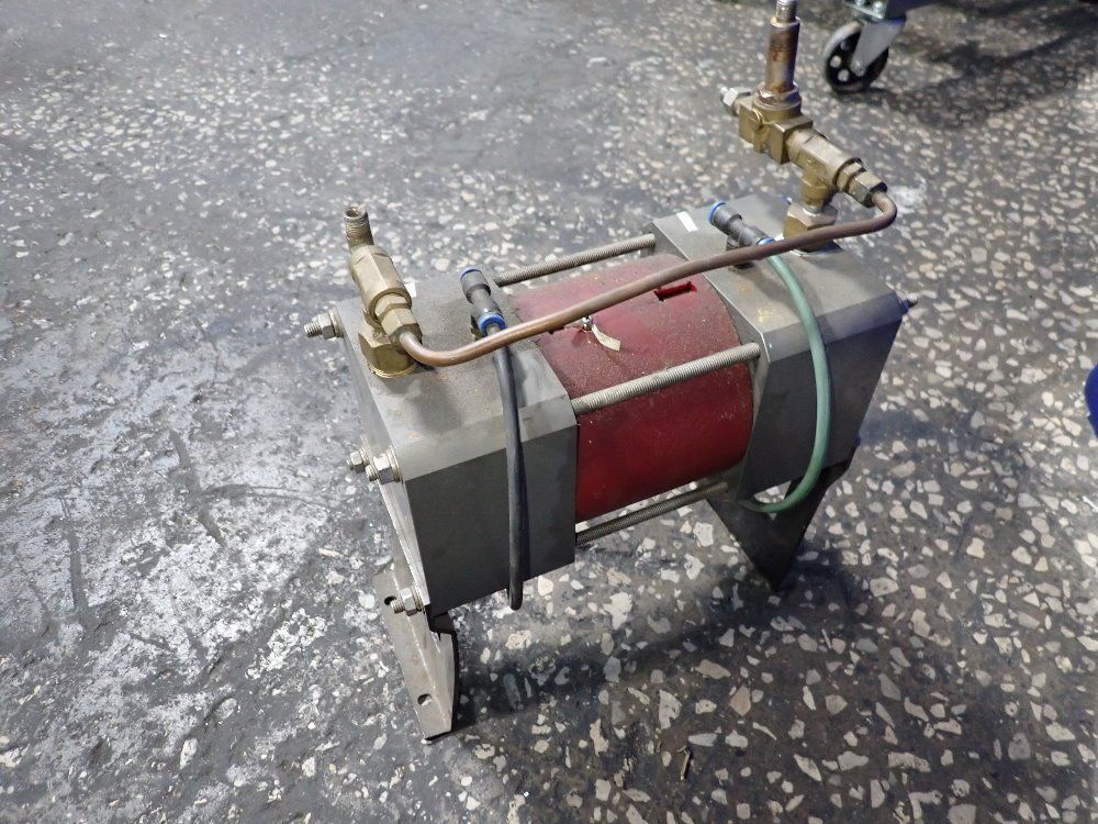  Cylinder